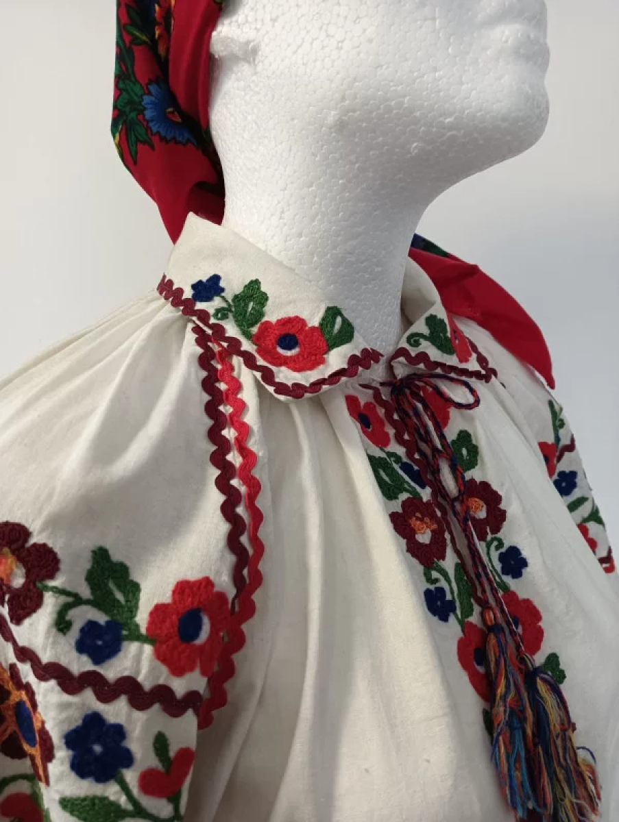 bluzka-damska-stylizowana-ukrainska.4_l