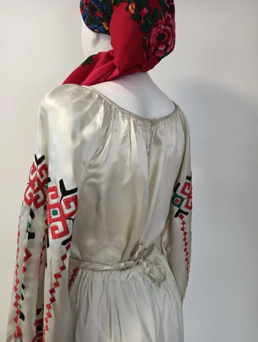 bluzka-stylizowana-satynowa-ukrainska.1_l