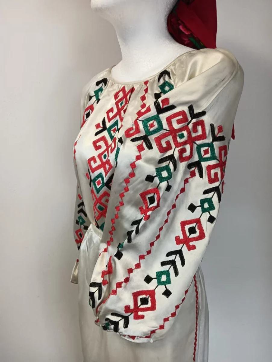 bluzka-stylizowana-satynowa-ukrainska_l