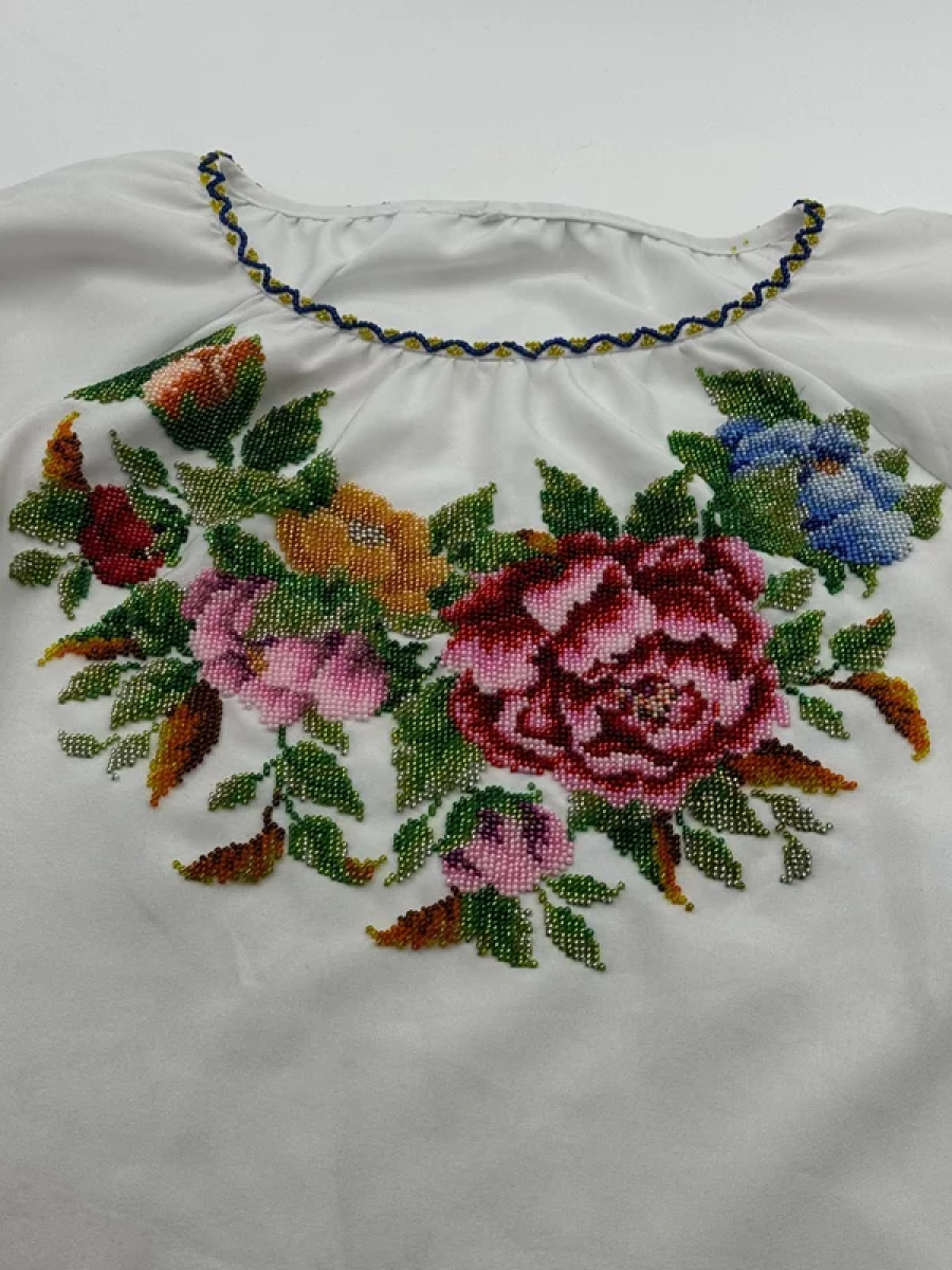 bluzka-wyszywana-koralikami-w-kwiaty_l