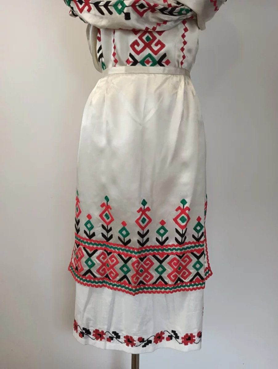 fartuch-damski-stylizowany-ukrainska-satynowy_l